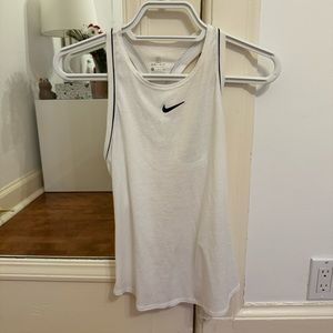 white nike tank